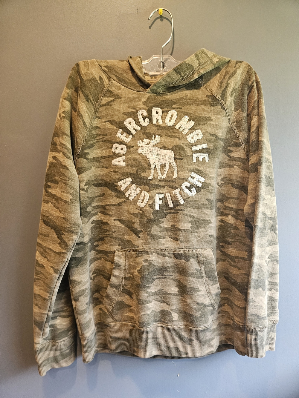 abercrombie kids Camouflage Hoodie in Green & Tan